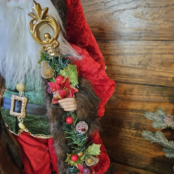 Standing Santa - Picture 6 of 7